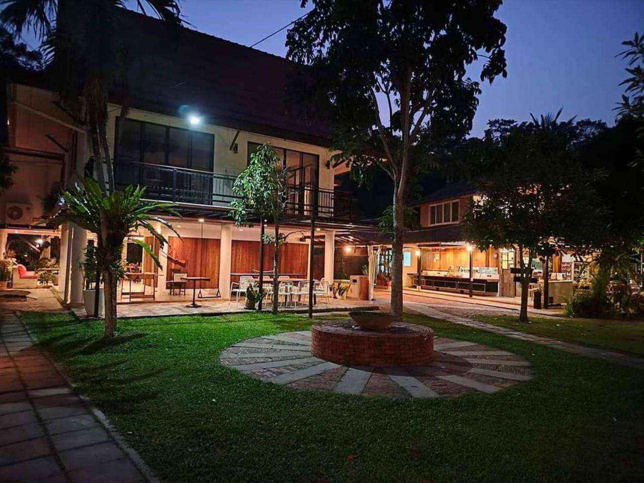 Villa Panalai Nakhon Nayok Exterior photo